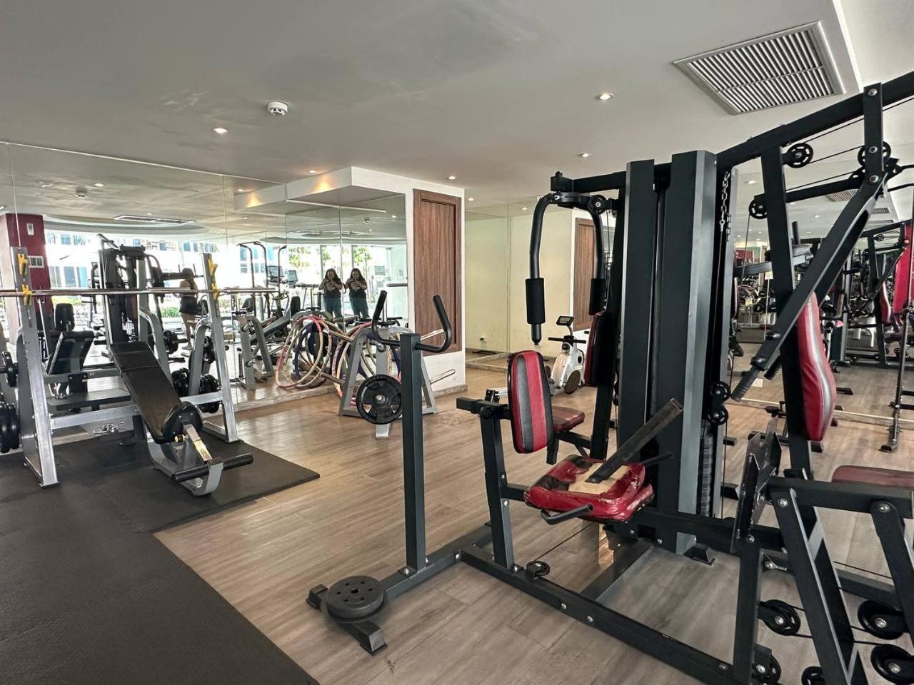 Grand Avenue Suites X Monthstayz Thailand Pattaya Extérieur photo